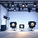 Impianto luci da palco con faretti led professionali e tralicci